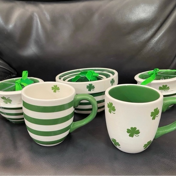 Terramoto Lucky Irish Shamrock Clover Nested Bowls, Set of 3 - Picture 7 of 11